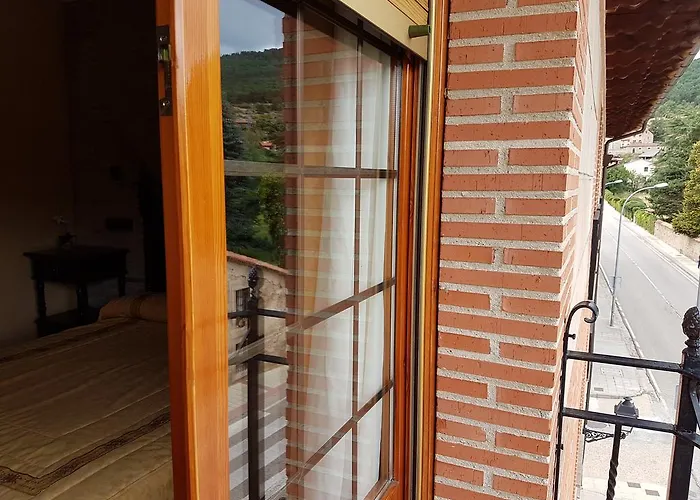 -Residencia AlvargonzálezHostal